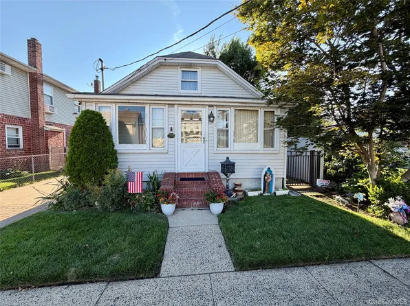 211 Madison Avenue, Franklin Square, NY 11010