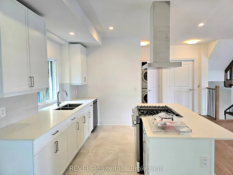 15 Lake St #2 — Photo 26