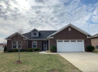 2684 Crescent Hill Dr NE, Corydon, IN 47112