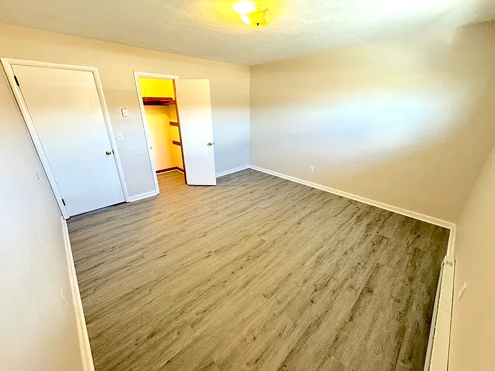2 bed, 1.0 bath, 900 sqft, $1,195 — Photo 3