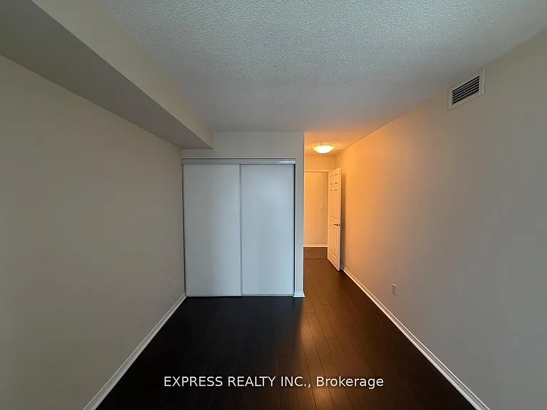 29 Pemberton Ave #809 — Photo 11