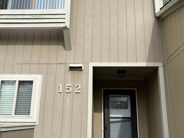 152 Quarterdeck Townes