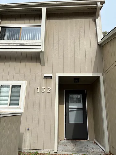 152 Quarterdeck Townes Photo 1