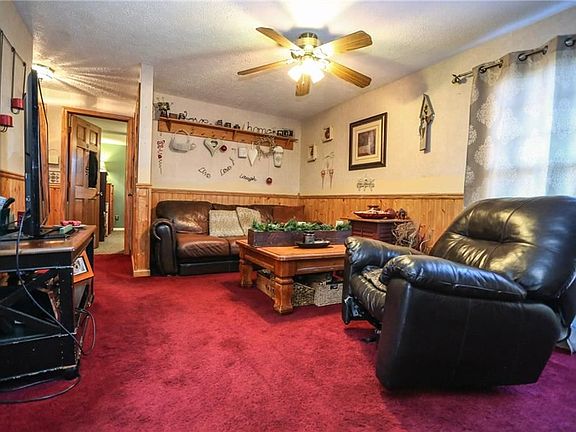 3rd image of 5785 Mountain Ash Dr