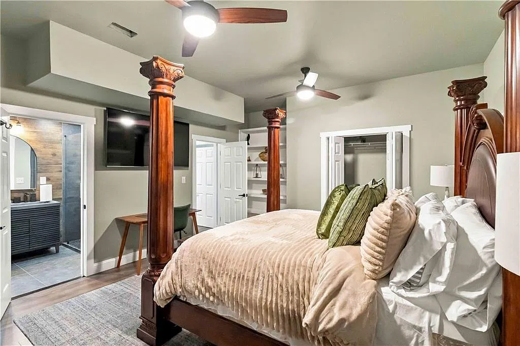 2 bed, 2.0 bath, 800 sqft, $2,200 — Photo 3