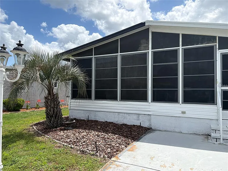 2132 Sabal Palm — Photo 2