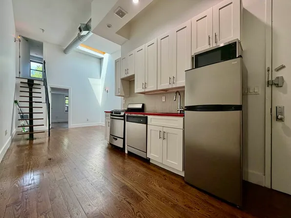 539 Marcy Avenue image 1 of 13