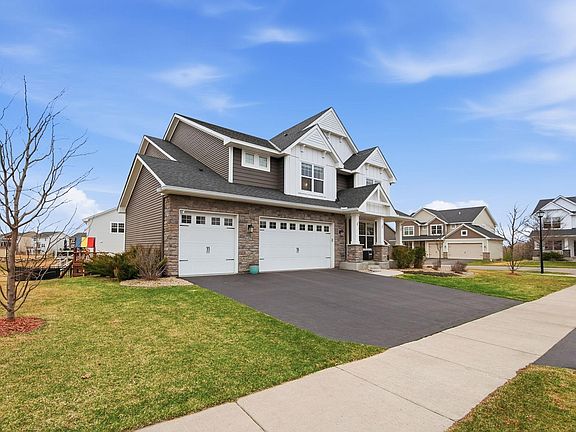3rd image of 6675 Carriage Way
