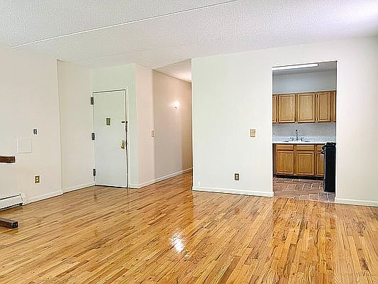 3rd image of 891 Greene Ave #3