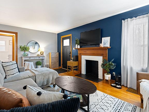 5th image of 417 N Woodlawn Ave