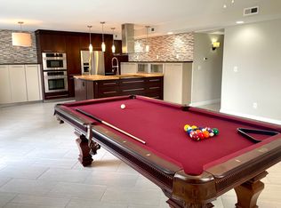 1408 6th Ave #10, Huntington, WV 25701