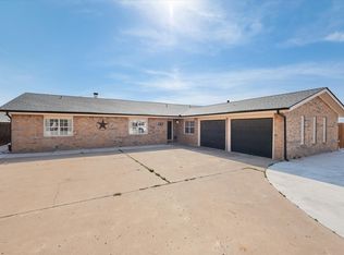 107 Holly Cir, Levelland, TX 79336