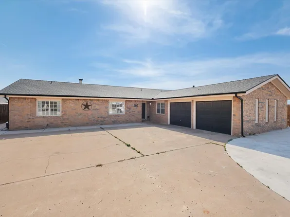 107 Holly Cir, Levelland, TX 79336