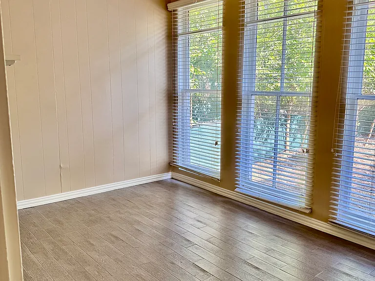 510 Elmwood Dr — Photo 12