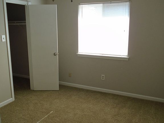 3rd image of 711 David Curry Dr
