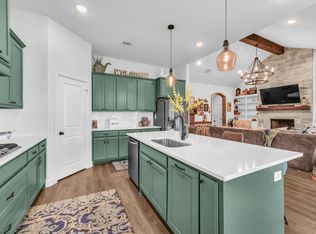 119 Oak View Dr, Godley, TX 76044
