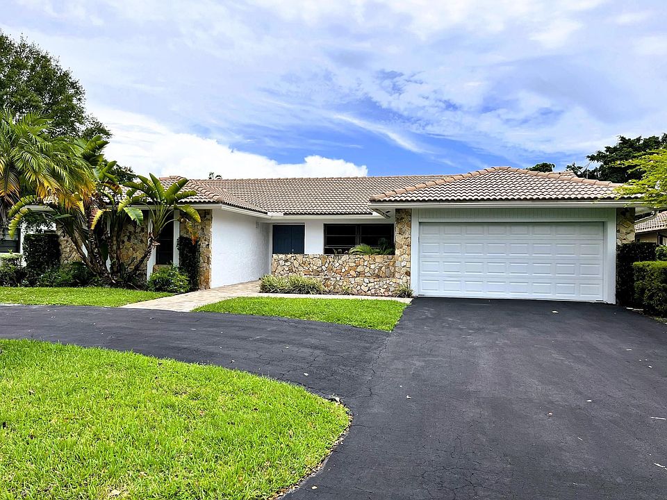 1st image of 11375 NW 19TH Drive