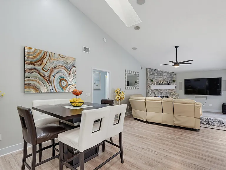 1619 Wiltshire Village Dr — Photo 29