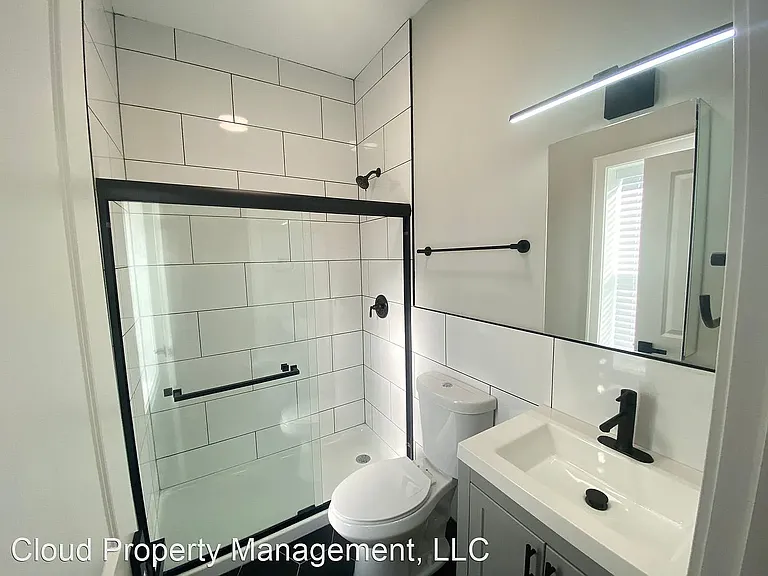 2207 W 18th St #3C — Photo 9