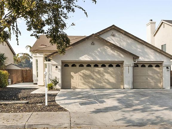 3rd image of 2157 De Bord Dr
