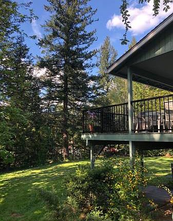 Sideview and backyard