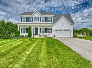 1536 Rosa Cir, Webster, NY 14580