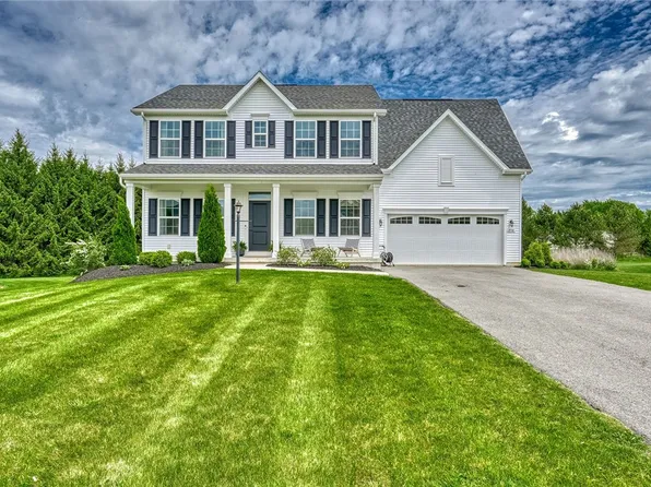 1536 Rosa Cir, Webster, NY 14580