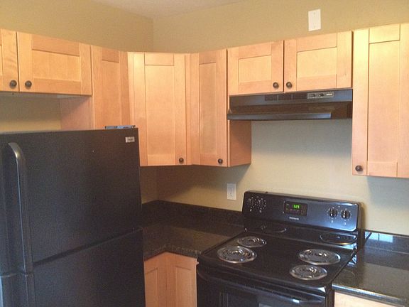 4th image of 2435 Grandview Ave