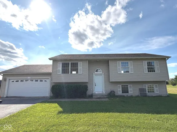 8876 N 500 W, Lake Village, IN 46349