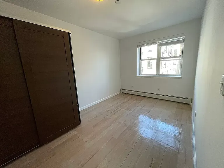 11-43 45th Ave #3R — Photo 4