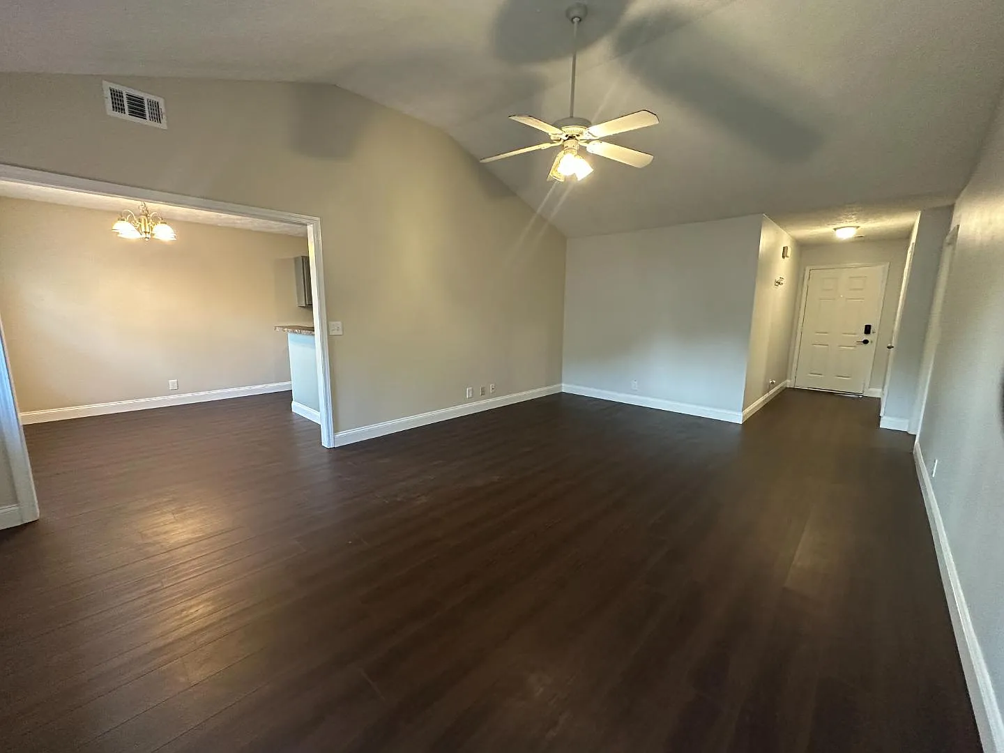 1171 Catawba Way — Photo 3