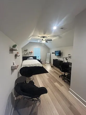 1511 Grainger Ave — Photo 8