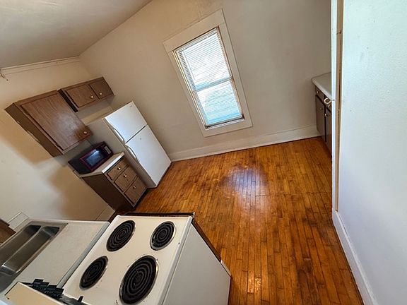 2nd image of 840 16th St N #101-201