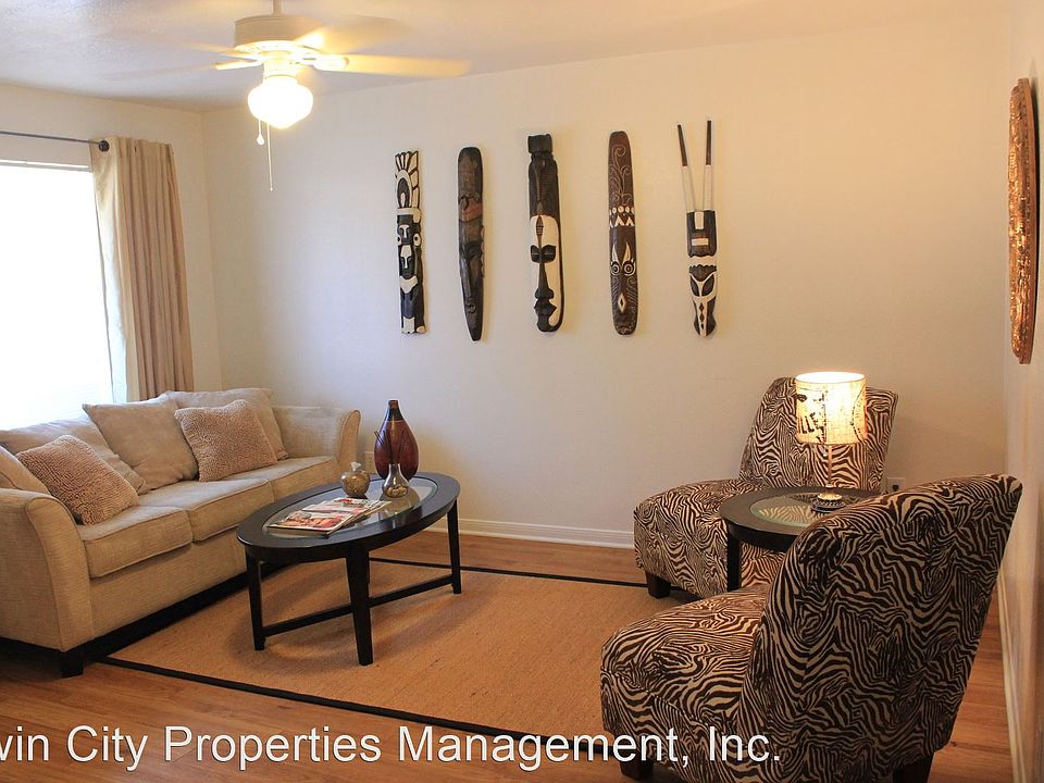 2nd image of 3606A Mahan St