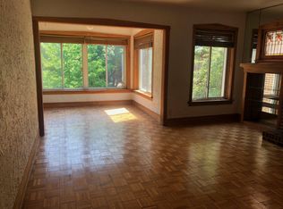 1322 W Arthur Ave #1, Chicago, IL 60626