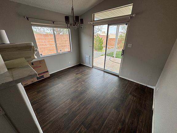 5th image of 4756 Delaina Dr NE
