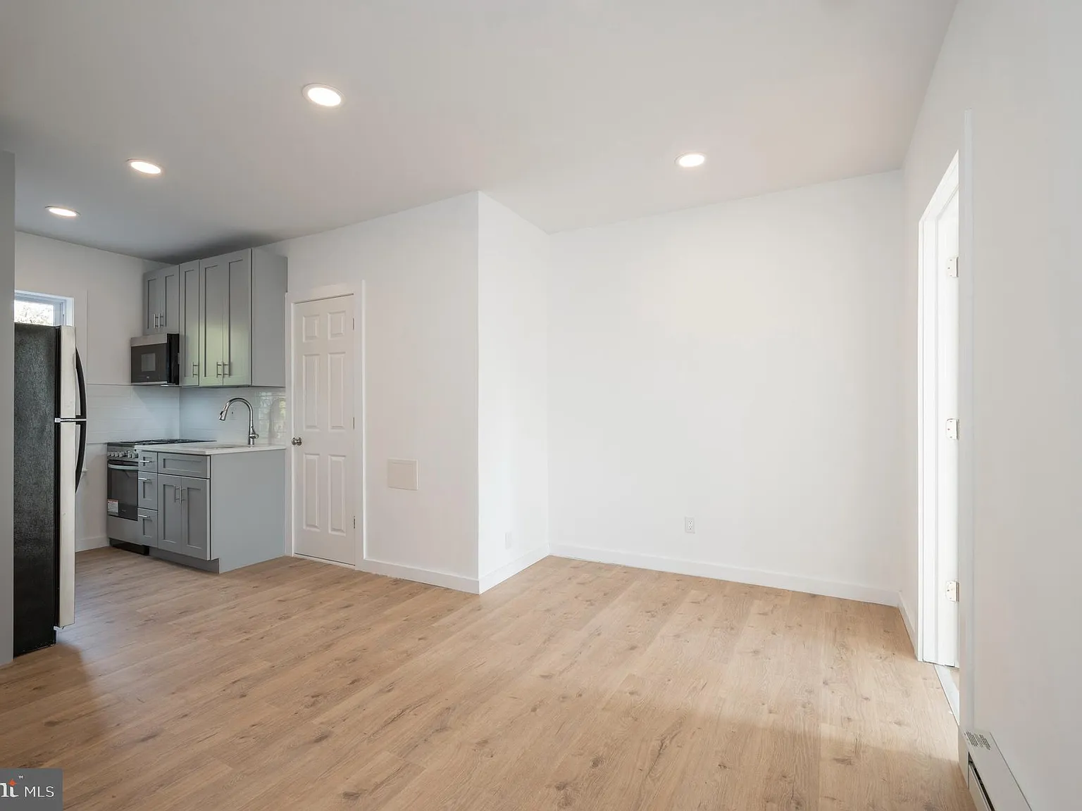 1 bed, 2139 sqft, $950 — Photo 4