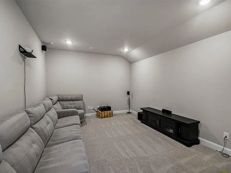 18606 Rock Quarry Trl — Photo 24