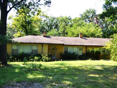 8850 S County Line Rd, Burr Ridge, IL, 60527