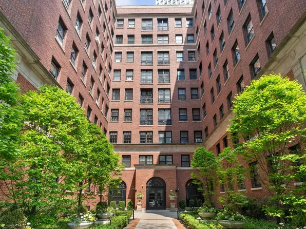 400 W Deming Pl APT 2K, Chicago, IL 60614