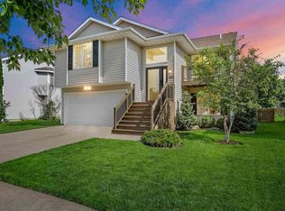 890 Augusta Cir, North Liberty, IA 52317