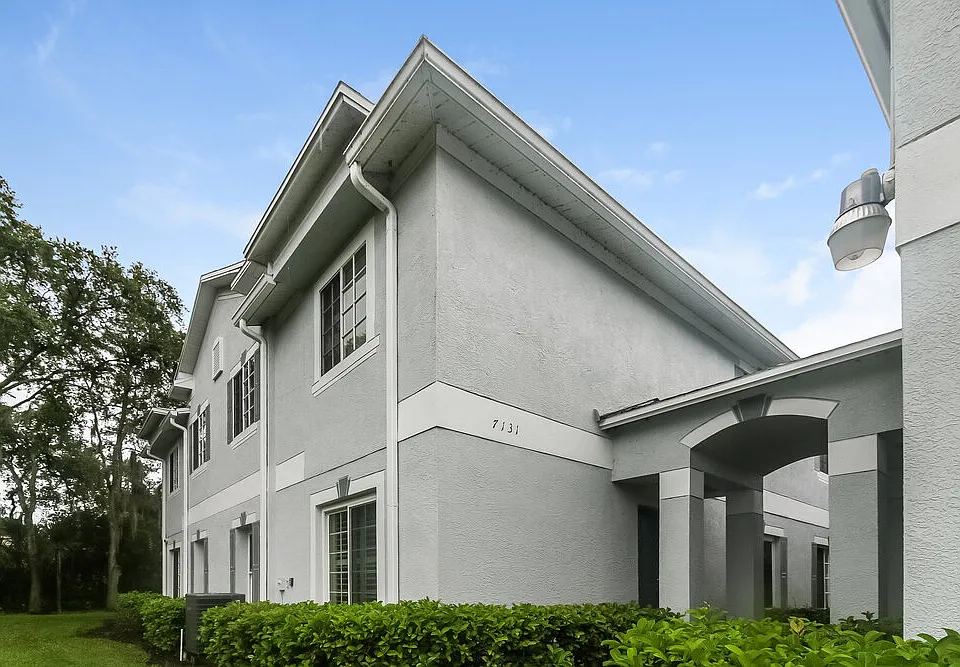 7131 Waterside Dr