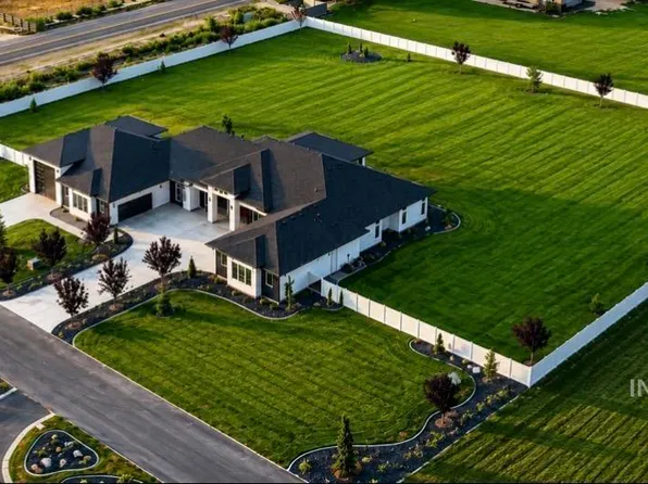 5411 S Fountain Hills Ct, Nampa, ID 83686