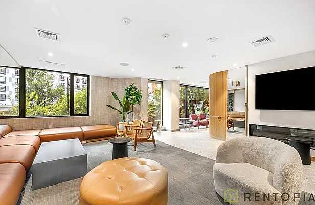 Rented by JCS Realty Group LLC | media 22