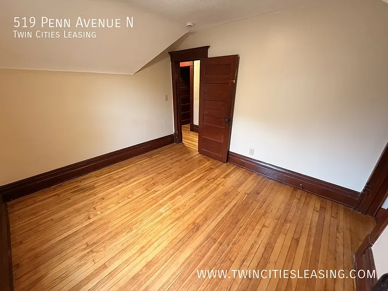 519 Penn Ave N — Photo 14