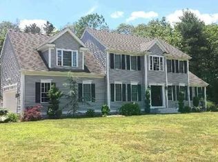 70 Pine Island Rd, Dartmouth, MA 02747