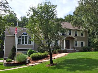 3 Walter Cir, Westford, MA 01886