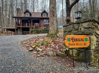 351 Springlake Rd, Maggie Valley, NC 28751