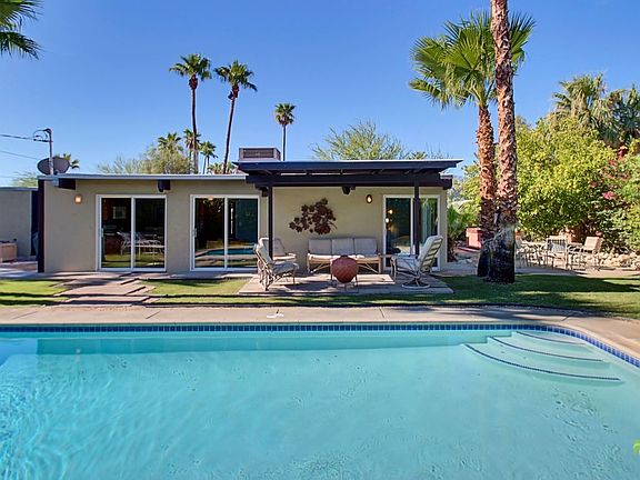 2nd image of 444 E Desert Willow Cir