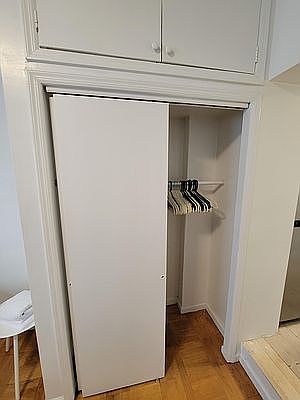 4th image of 347 W 29th St APT 6